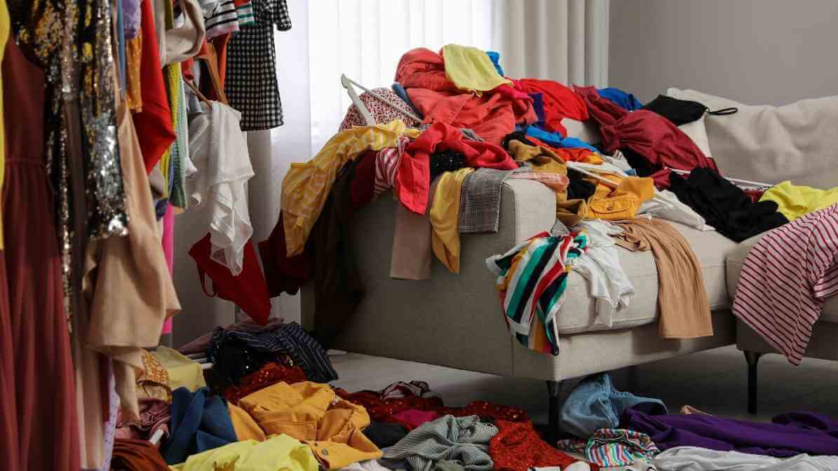 What Causes Bedbugs - Clutter