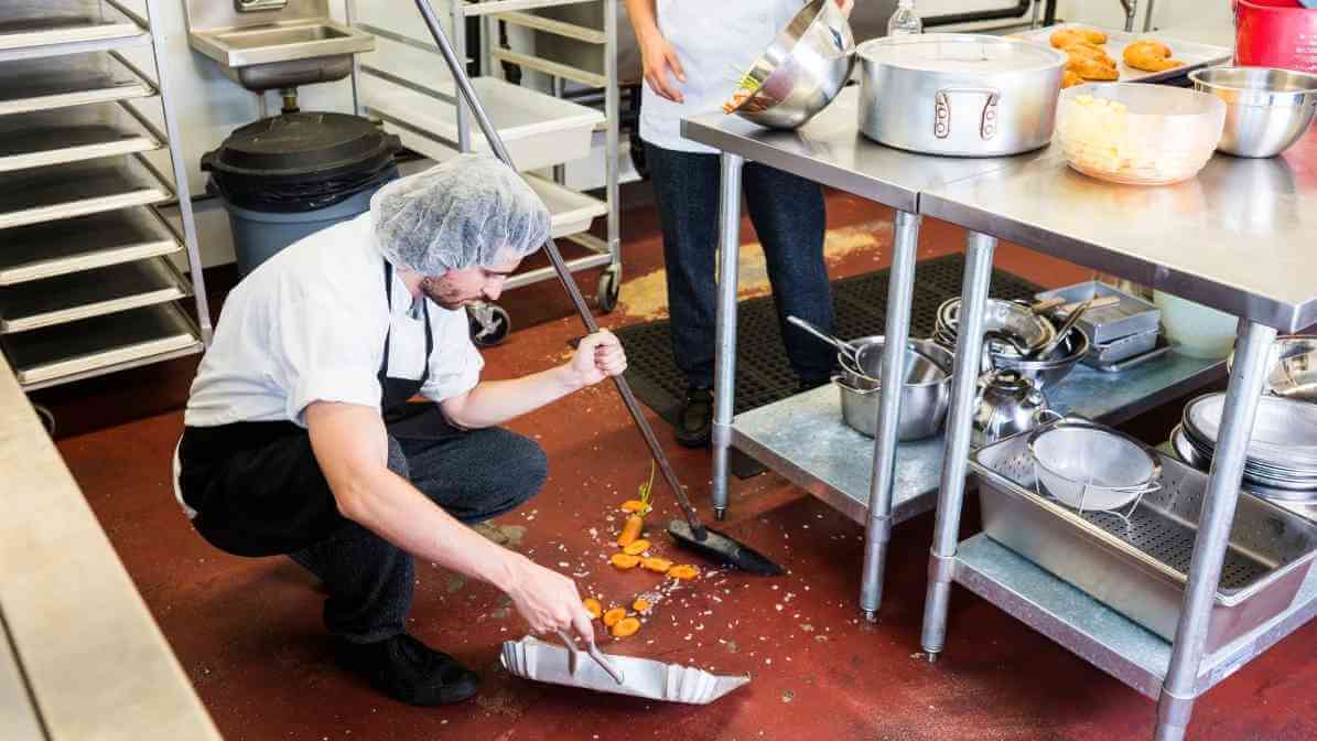 6 Ways to Get Rid of Rats Infestation in Restaurant - Clear Spills - Innovative Pest Pte Ltd 6 Ways to Get Rid of Rats Infestation in Restaurant - Clear Spills